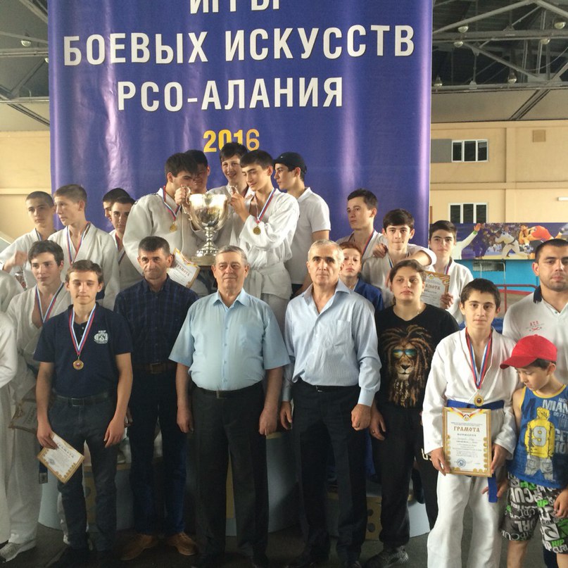 с Кубком, с Хетагуровым 2016г.